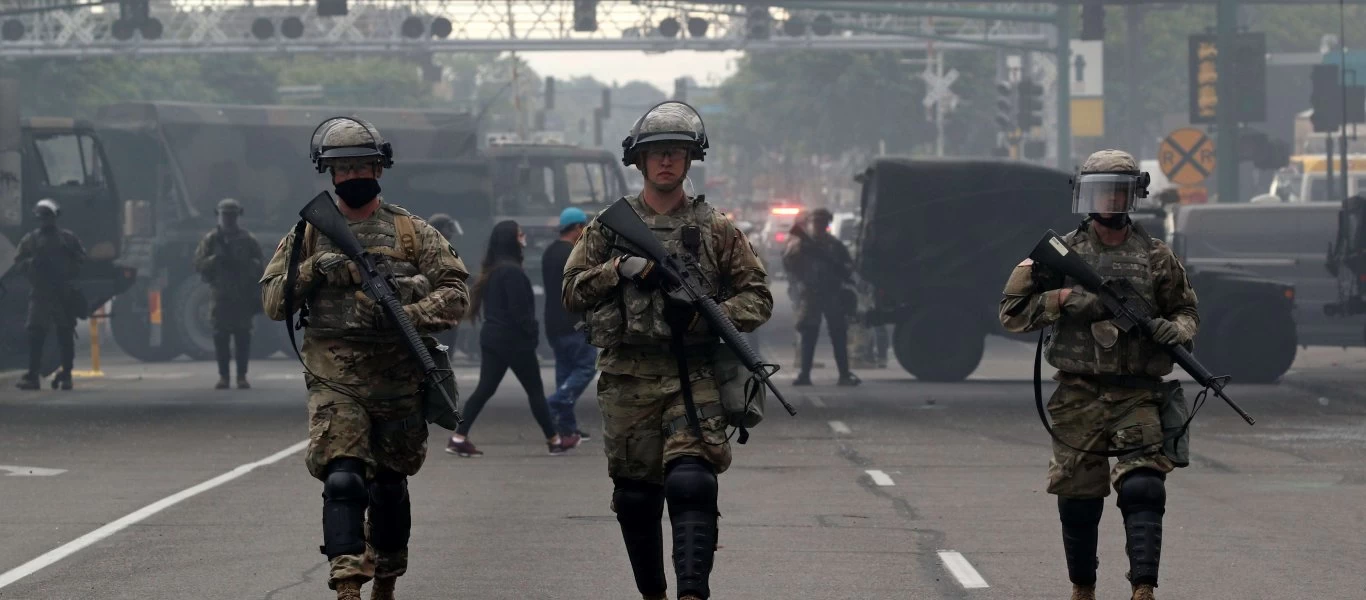 ΗΠΑ: Αποσύρονται τα στρατεύματα από την Ουάσιγκτον - Υπέρ της κοινωνικής ειρήνης ο Ν. Τραμπ